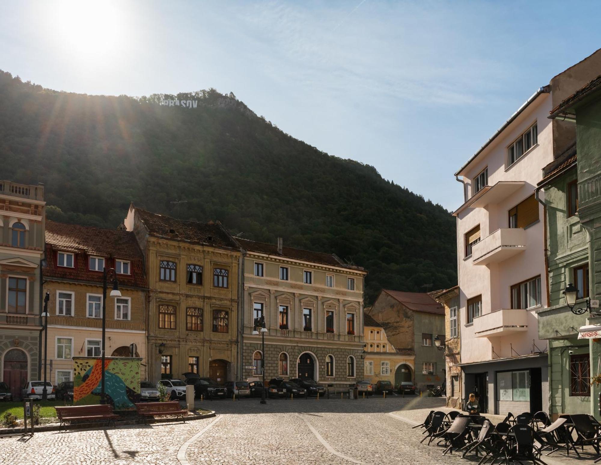Apollonia Estate Old Town Big And Luxurious Lägenhet Braşov Exteriör bild